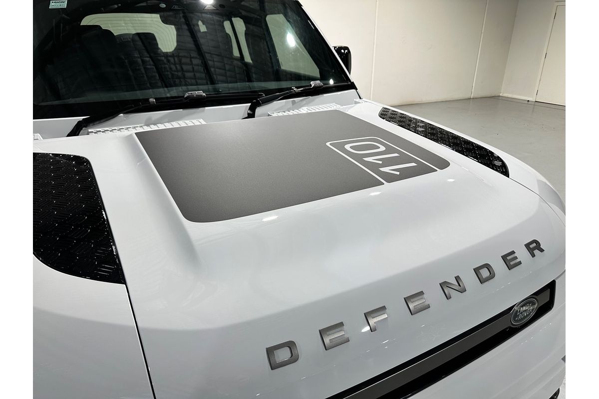 2025 Land Rover Defender 110 D350 X-Dynamic SE L663