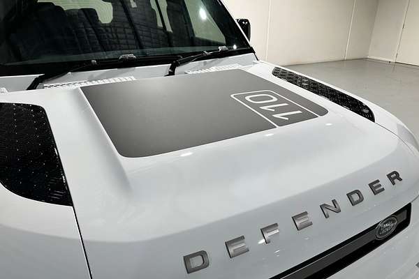 2025 Land Rover Defender 110 D350 X-Dynamic SE L663