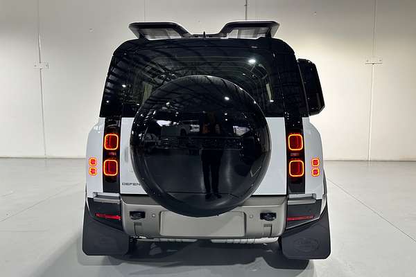 2025 Land Rover Defender 110 D350 X-Dynamic SE L663