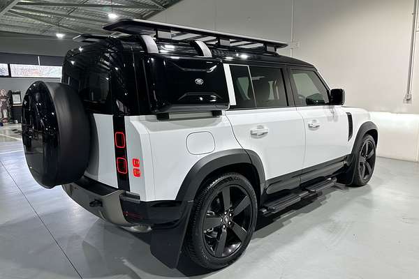 2025 Land Rover Defender 110 D350 X-Dynamic SE L663