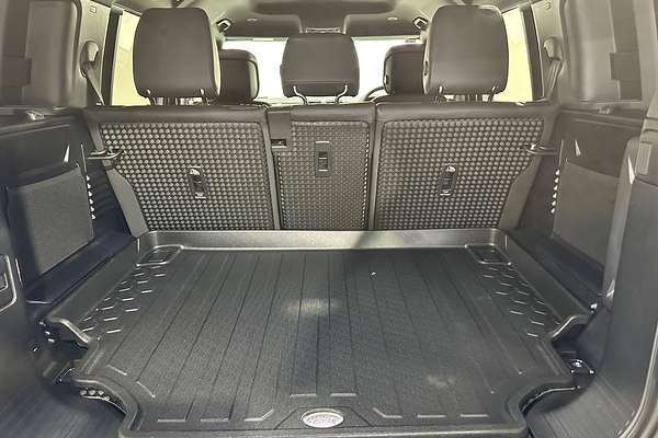 2025 Land Rover Defender 110 D350 X-Dynamic SE L663