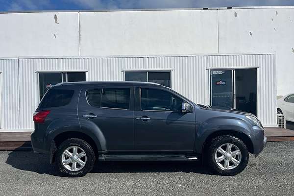 2017 Isuzu MU-X LS-T