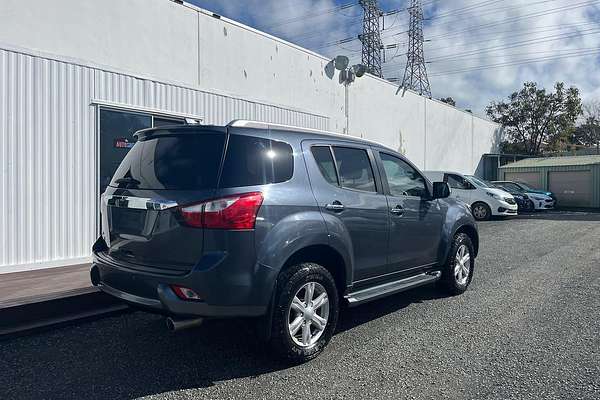 2017 Isuzu MU-X LS-T
