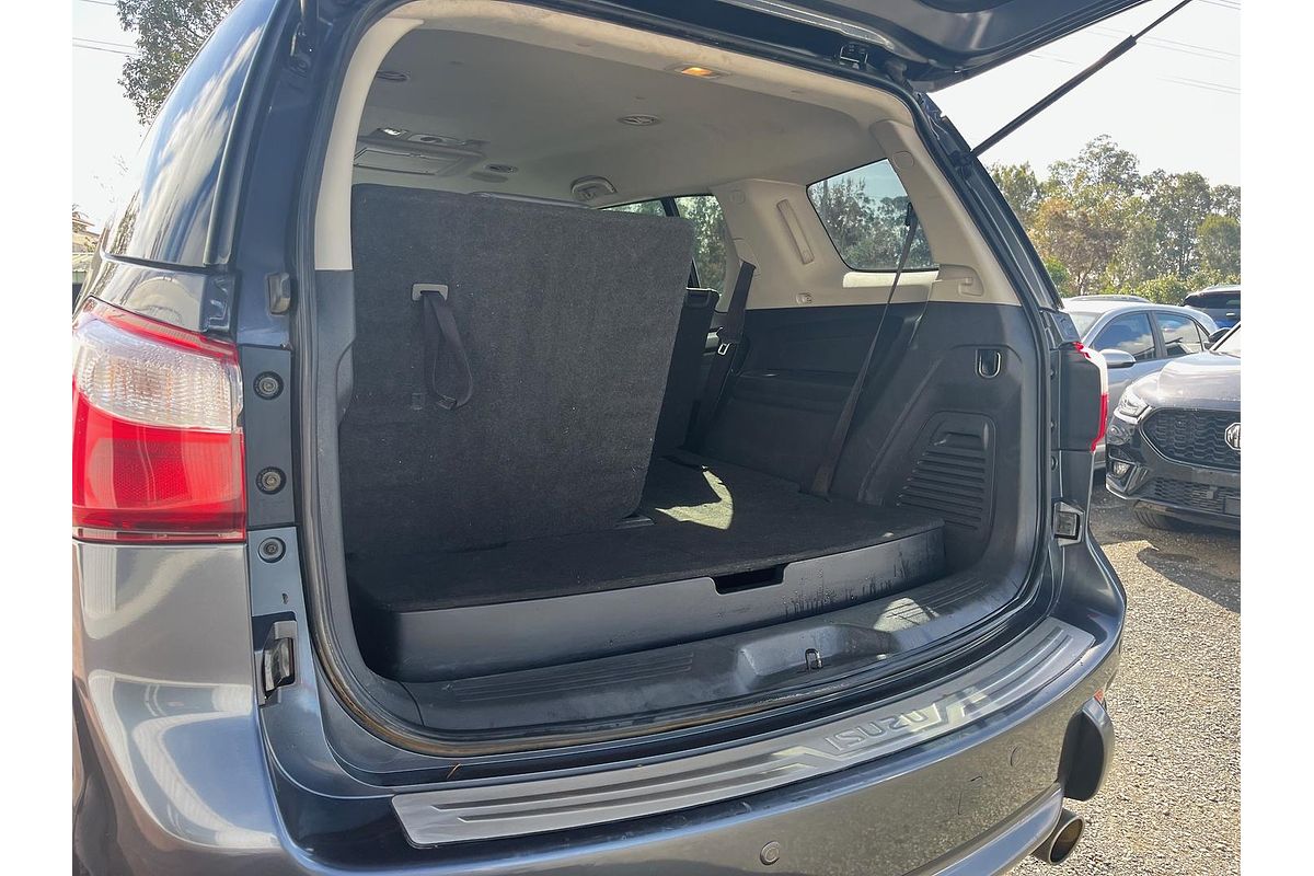 2017 Isuzu MU-X LS-T