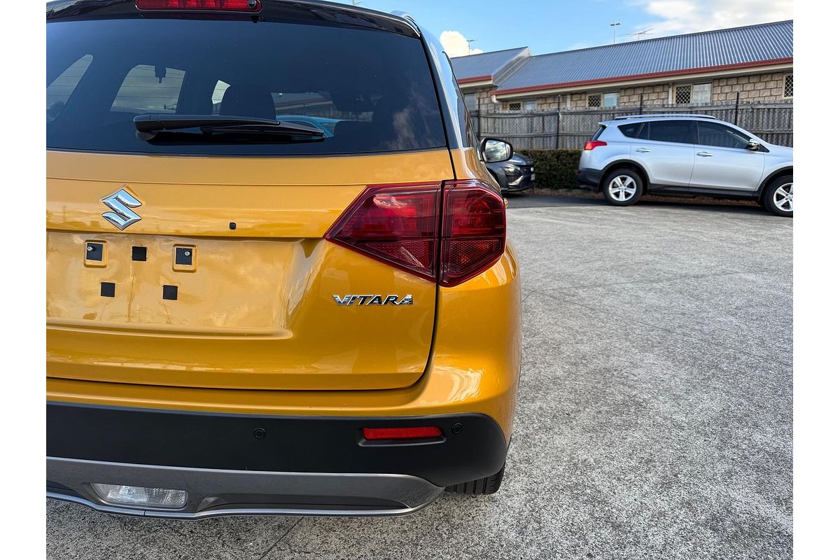 2023 Suzuki Vitara Turbo Shadow LY Series II