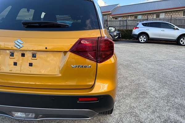 2023 Suzuki Vitara Turbo Shadow LY Series II