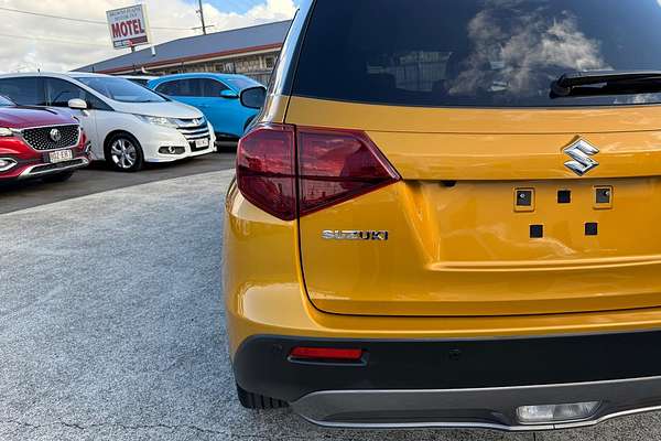 2023 Suzuki Vitara Turbo Shadow LY Series II