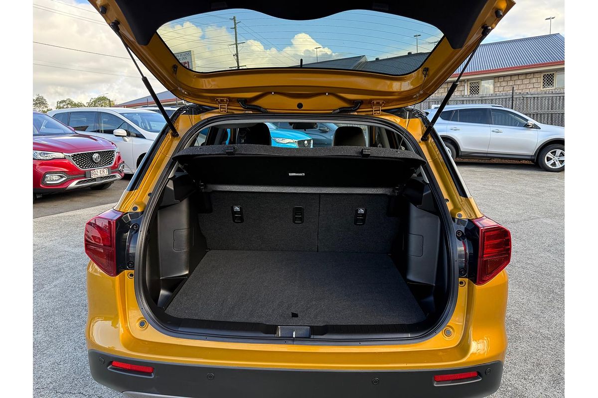 2023 Suzuki Vitara Turbo Shadow LY Series II