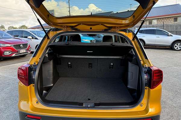 2023 Suzuki Vitara Turbo Shadow LY Series II