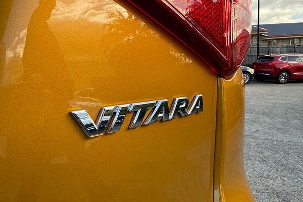 2023 Suzuki Vitara Turbo Shadow LY Series II