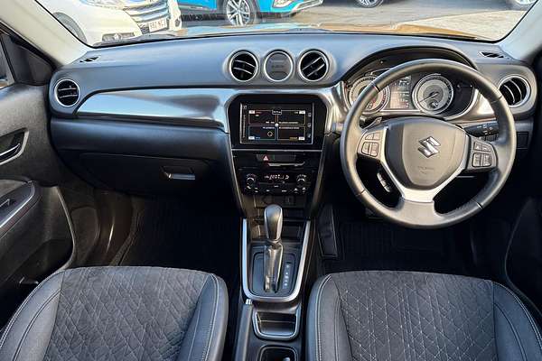 2023 Suzuki Vitara Turbo Shadow LY Series II