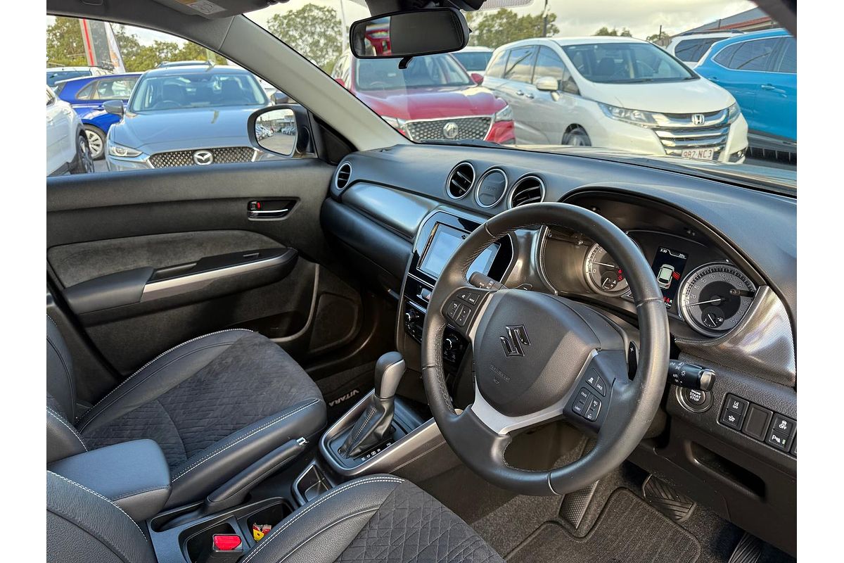 2023 Suzuki Vitara Turbo Shadow LY Series II