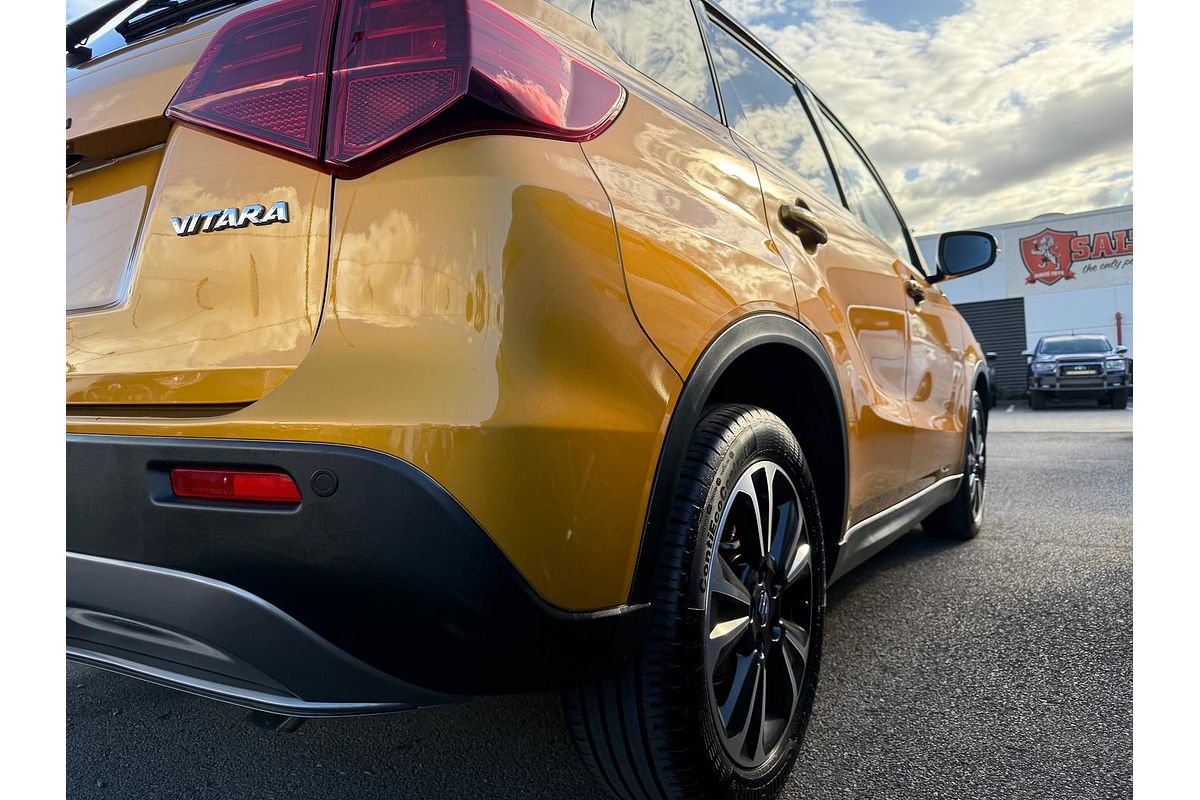 2023 Suzuki Vitara Turbo Shadow LY Series II