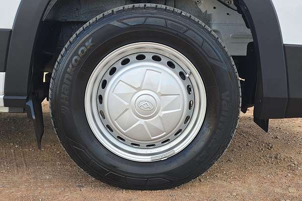 2023 LDV Deliver 9 LWB