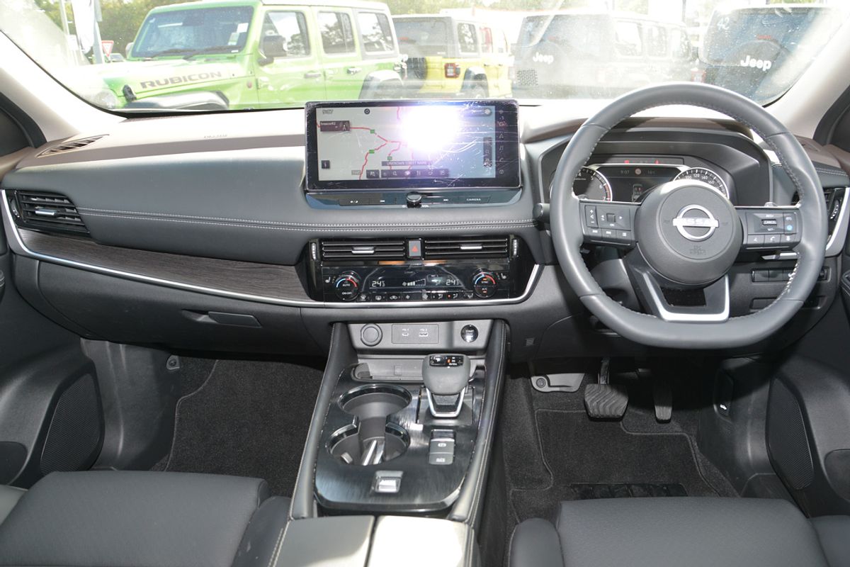 2024 Nissan X-TRAIL ST-L T33