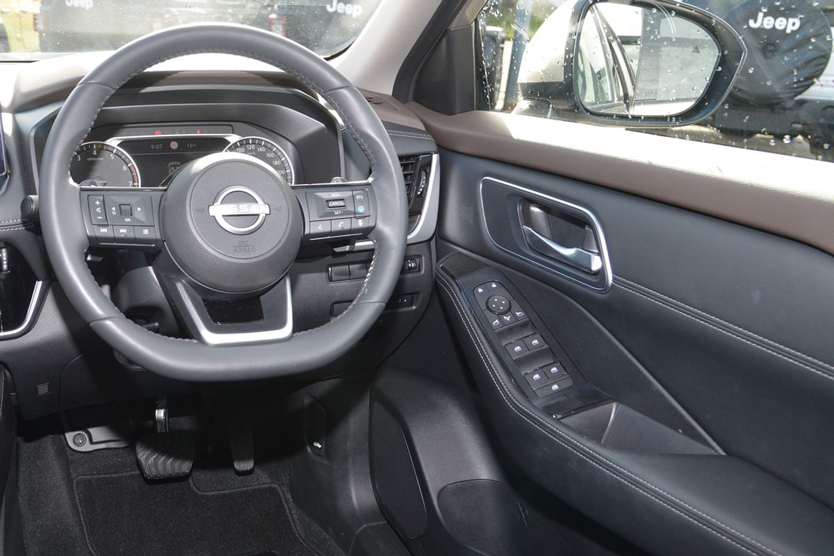 2024 Nissan X-TRAIL ST-L T33