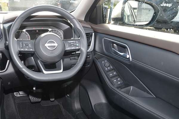 2024 Nissan X-TRAIL ST-L T33