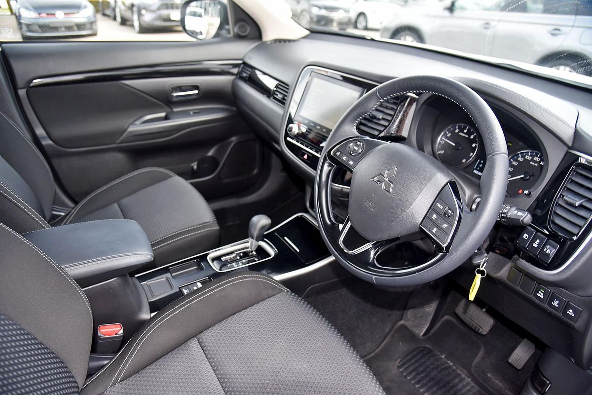 2021 Mitsubishi Outlander ES ZL