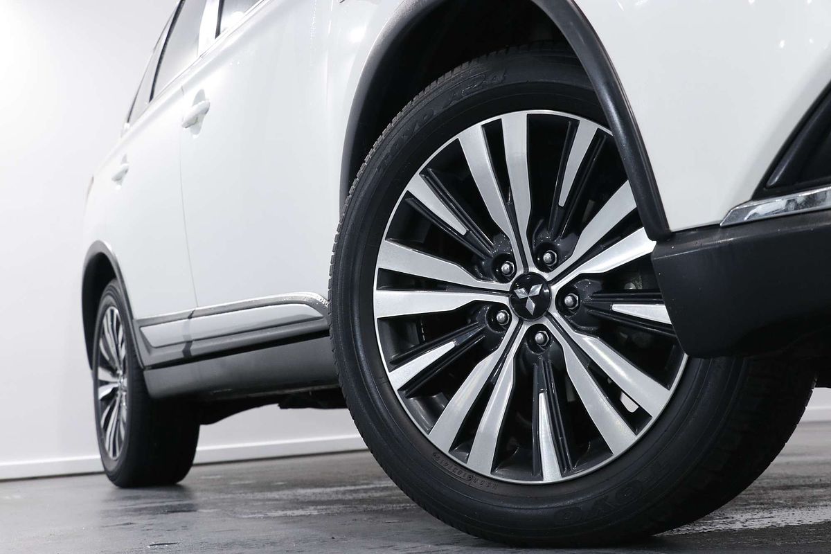 2019 Mitsubishi Outlander ES ADAS ZL