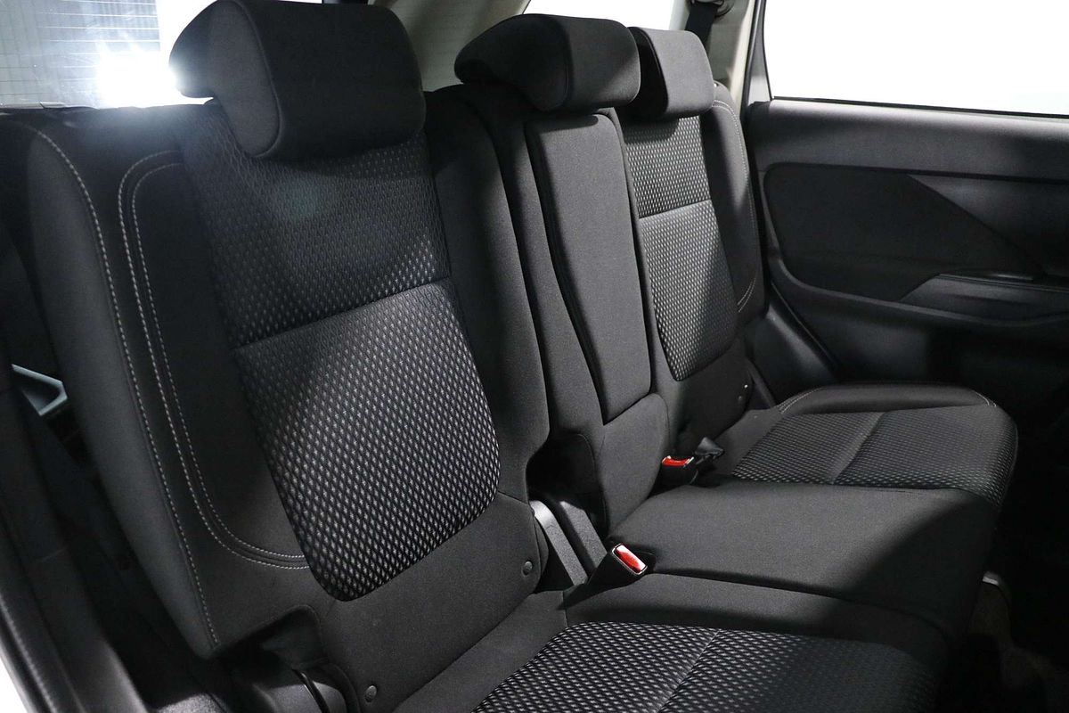2019 Mitsubishi Outlander ES ADAS ZL