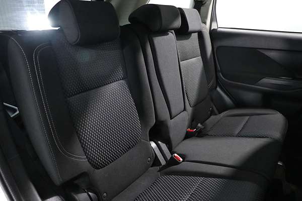 2019 Mitsubishi Outlander ES ADAS ZL