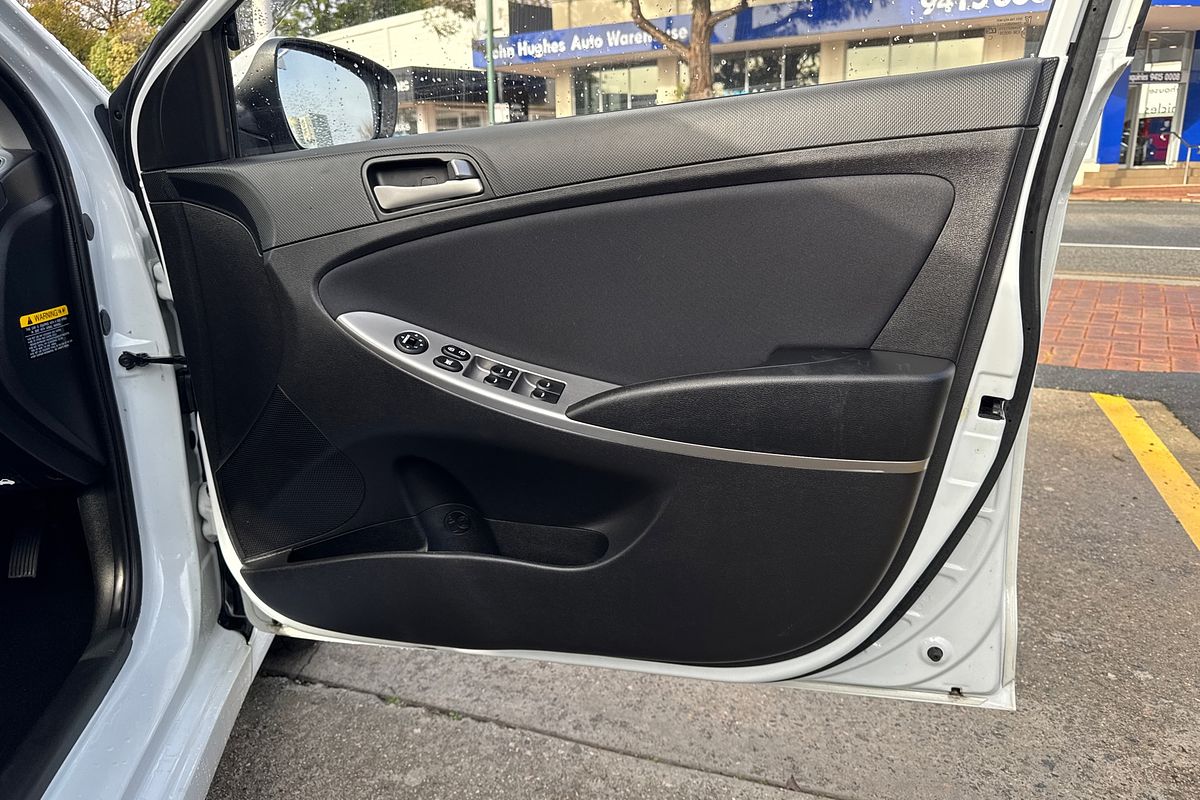 2019 Hyundai Accent Sport RB6