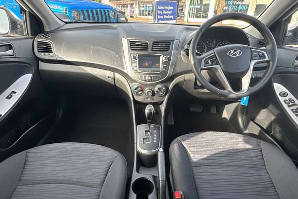 2019 Hyundai Accent Sport RB6