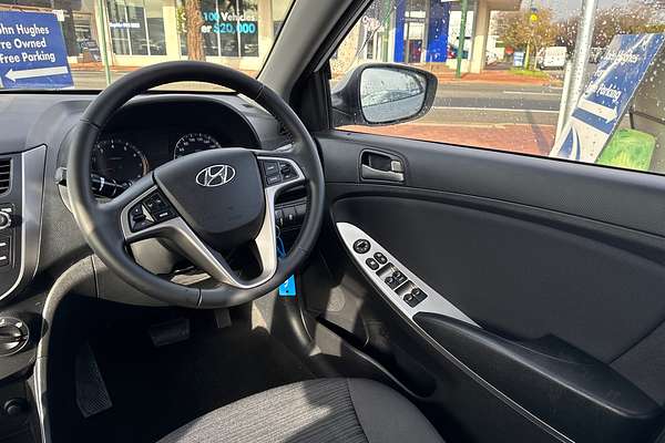 2019 Hyundai Accent Sport RB6