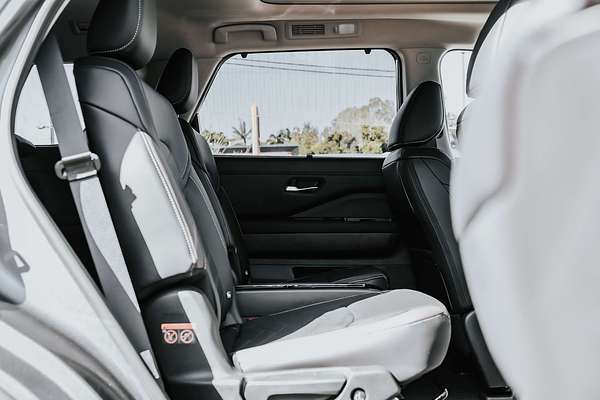 2024 Nissan Pathfinder Ti-L R53