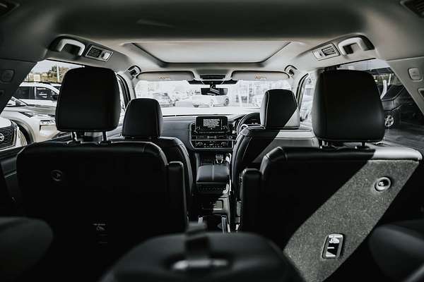 2024 Nissan Pathfinder Ti-L R53