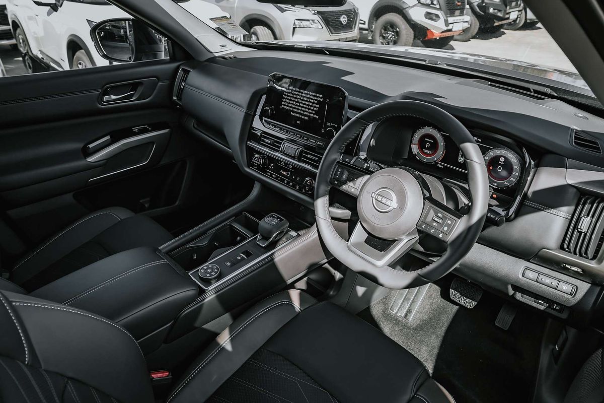 2024 Nissan Pathfinder Ti-L R53