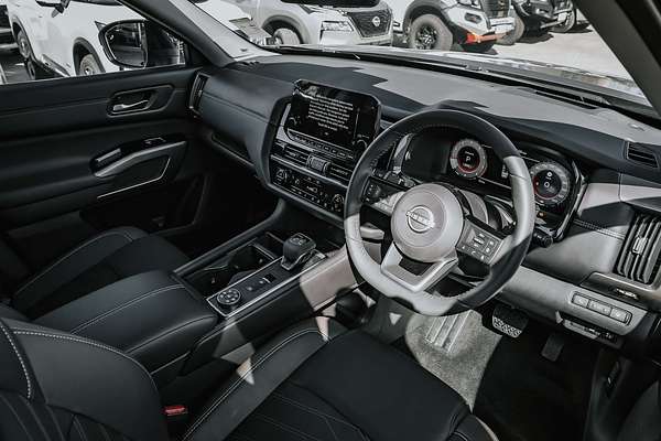 2024 Nissan Pathfinder Ti-L R53