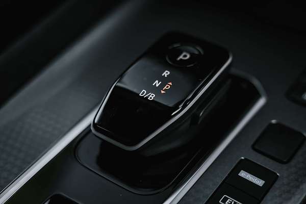 2025 Nissan QASHQAI N-DESIGN e-POWER J12