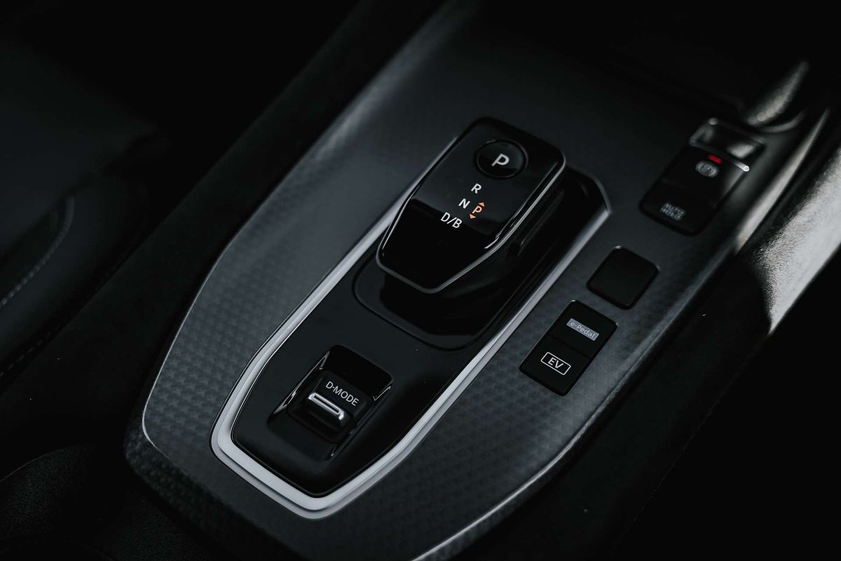 2025 Nissan QASHQAI N-DESIGN e-POWER J12