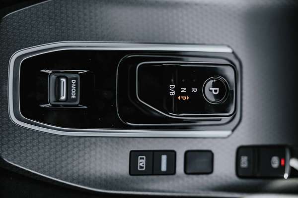 2025 Nissan QASHQAI N-DESIGN e-POWER J12