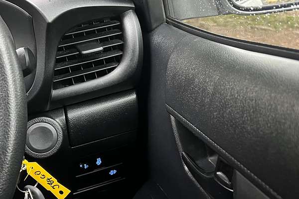 2020 Toyota Hilux SR GUN126R 4X4