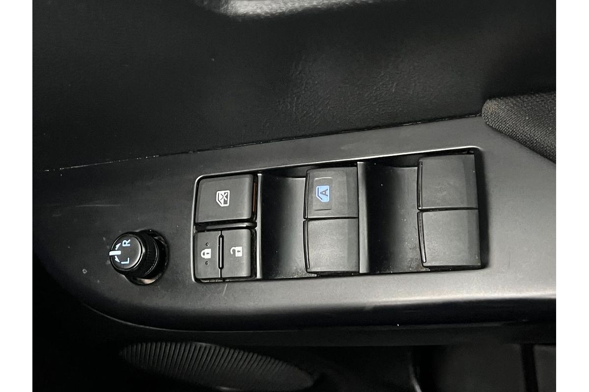 2020 Toyota Hilux SR GUN126R 4X4