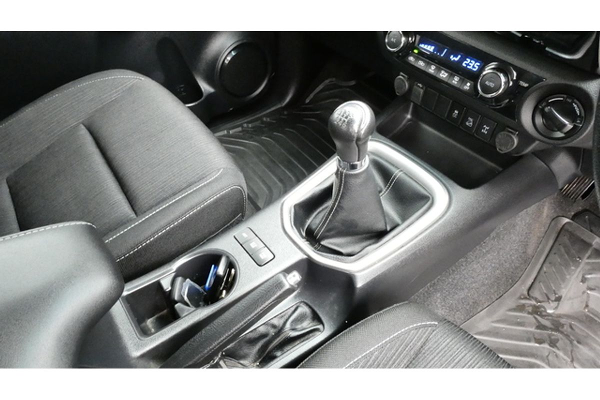 2019 Toyota Hilux SR5 GUN126R 4X4