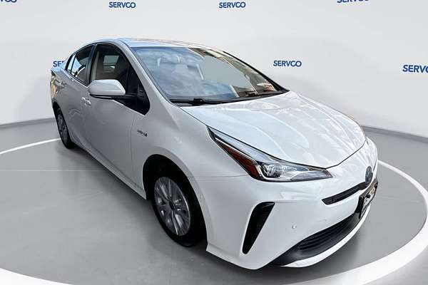 2022 Toyota Prius LE
