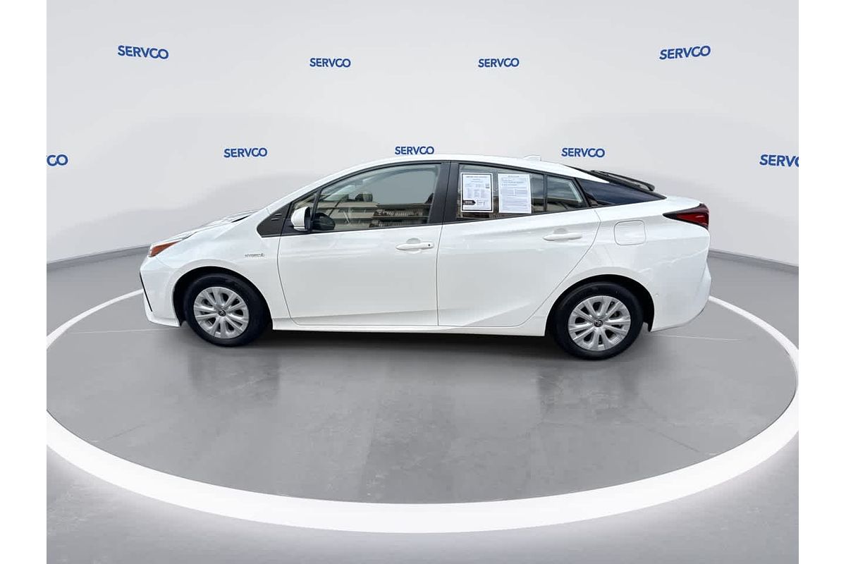 2022 Toyota Prius LE