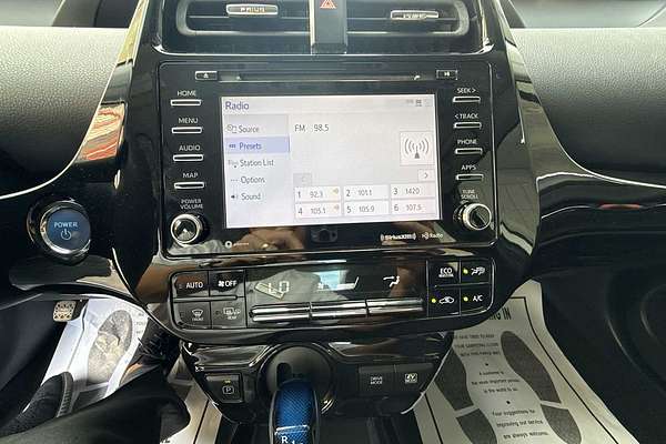 2022 Toyota Prius LE
