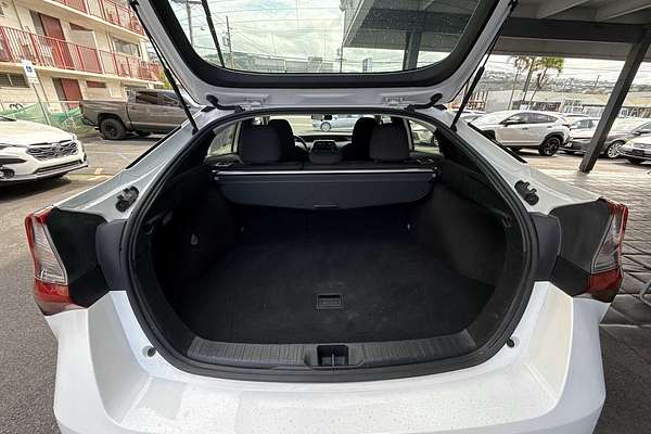 2022 Toyota Prius LE