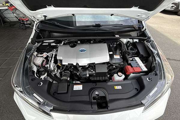 2022 Toyota Prius LE