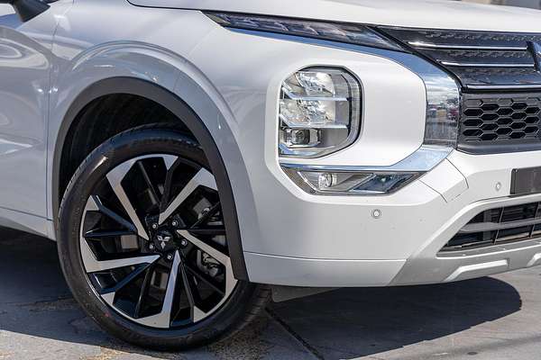 2022 Mitsubishi Outlander Exceed ZM