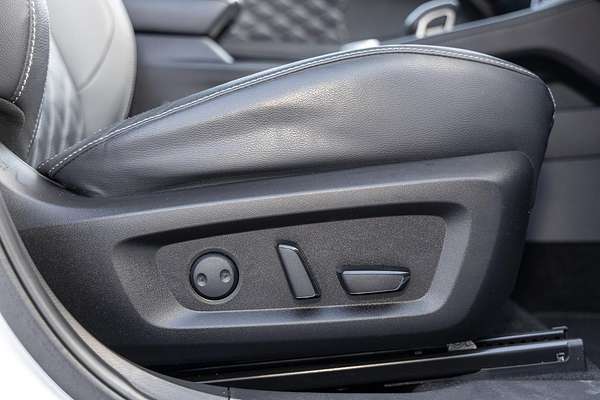 2022 Mitsubishi Outlander Exceed ZM