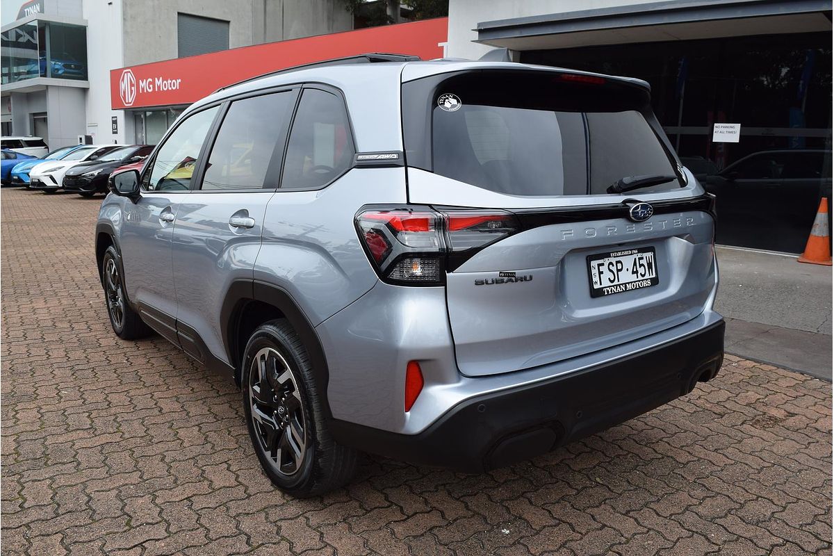 2025 Subaru Forester Touring S6