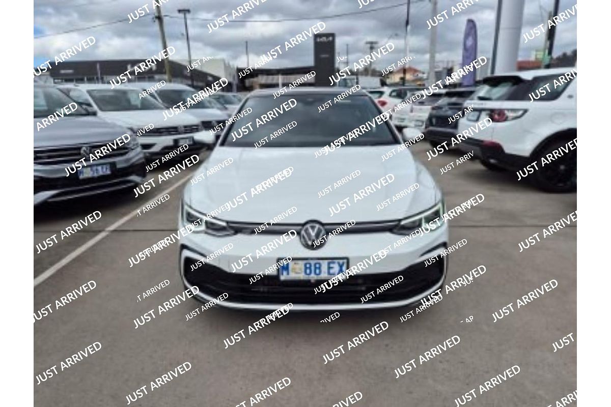 2024 Volkswagen Golf 110TSI R-Line 8