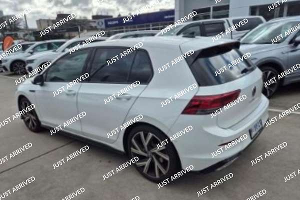 2024 Volkswagen Golf 110TSI R-Line 8