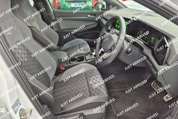 2024 Volkswagen Golf 110TSI R-Line 8
