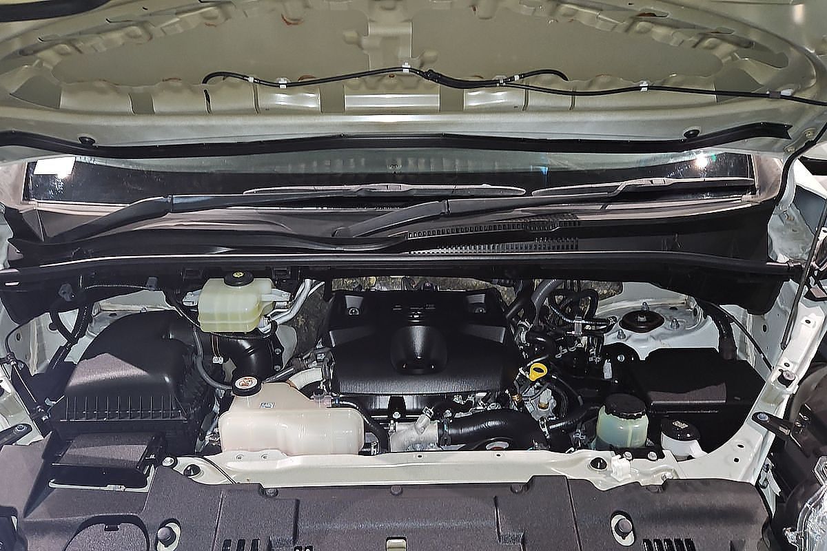2019 Toyota Hiace Commuter GDH322R